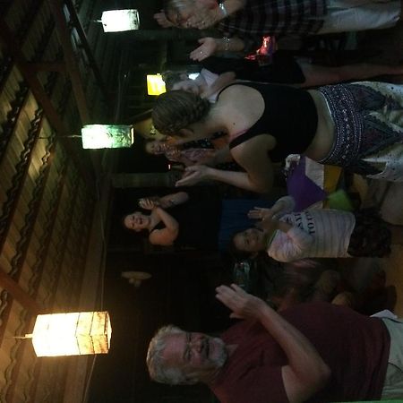 Phonemany Guesthouse Muang Pakbèng Exteriör bild