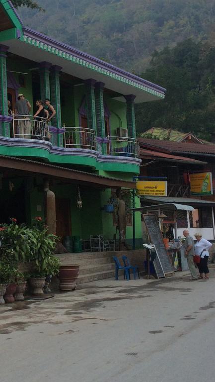 Phonemany Guesthouse Muang Pakbèng Exteriör bild