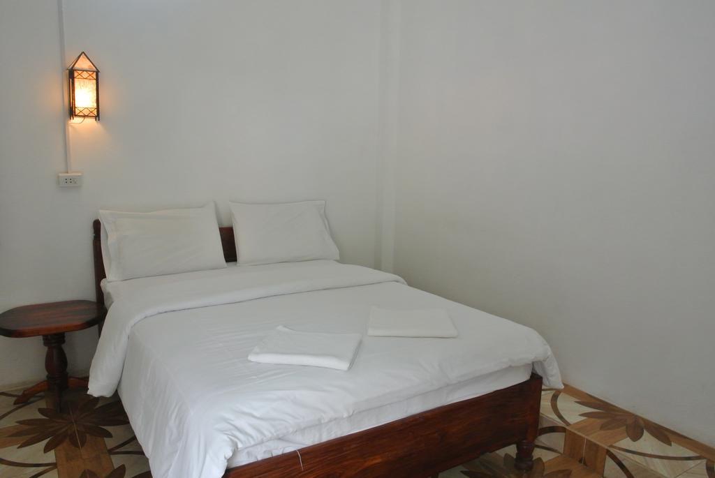 Phonemany Guesthouse Muang Pakbèng Exteriör bild