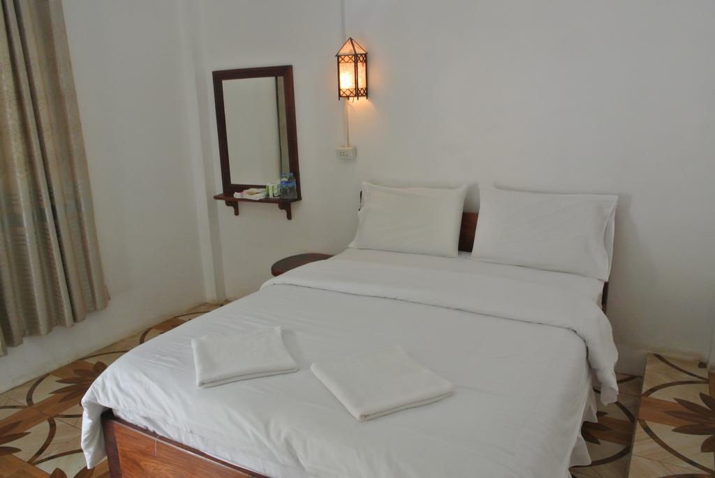 Phonemany Guesthouse Muang Pakbèng Exteriör bild