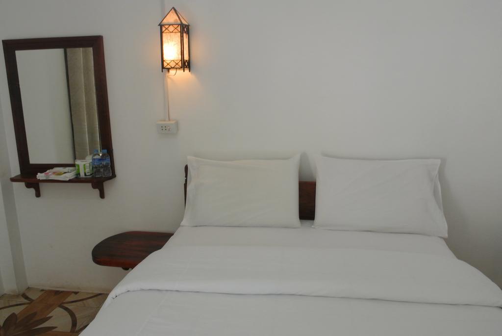 Phonemany Guesthouse Muang Pakbèng Exteriör bild