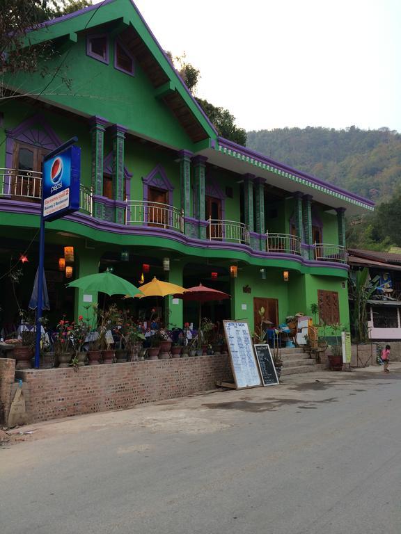 Phonemany Guesthouse Muang Pakbèng Exteriör bild