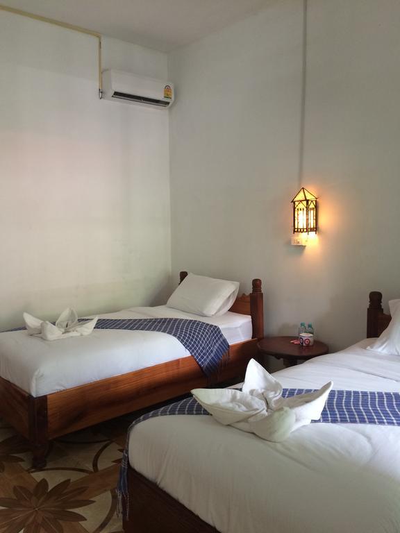 Phonemany Guesthouse Muang Pakbèng Exteriör bild