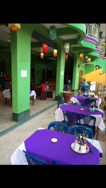 Phonemany Guesthouse Muang Pakbèng Exteriör bild
