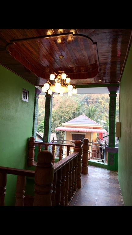 Phonemany Guesthouse Muang Pakbèng Exteriör bild